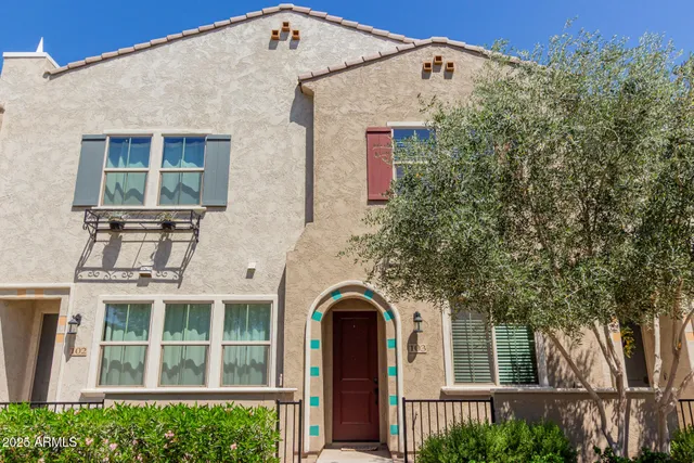 $405,000 | 2660 South Equestrian Drive, Unit 103, Gilbert, AZ 85295