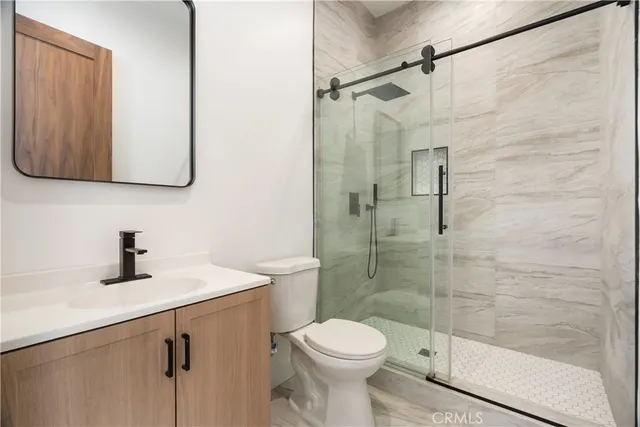 $1,874,000 | 6935 Jellico Avenue, Lake Balboa, CA 91406