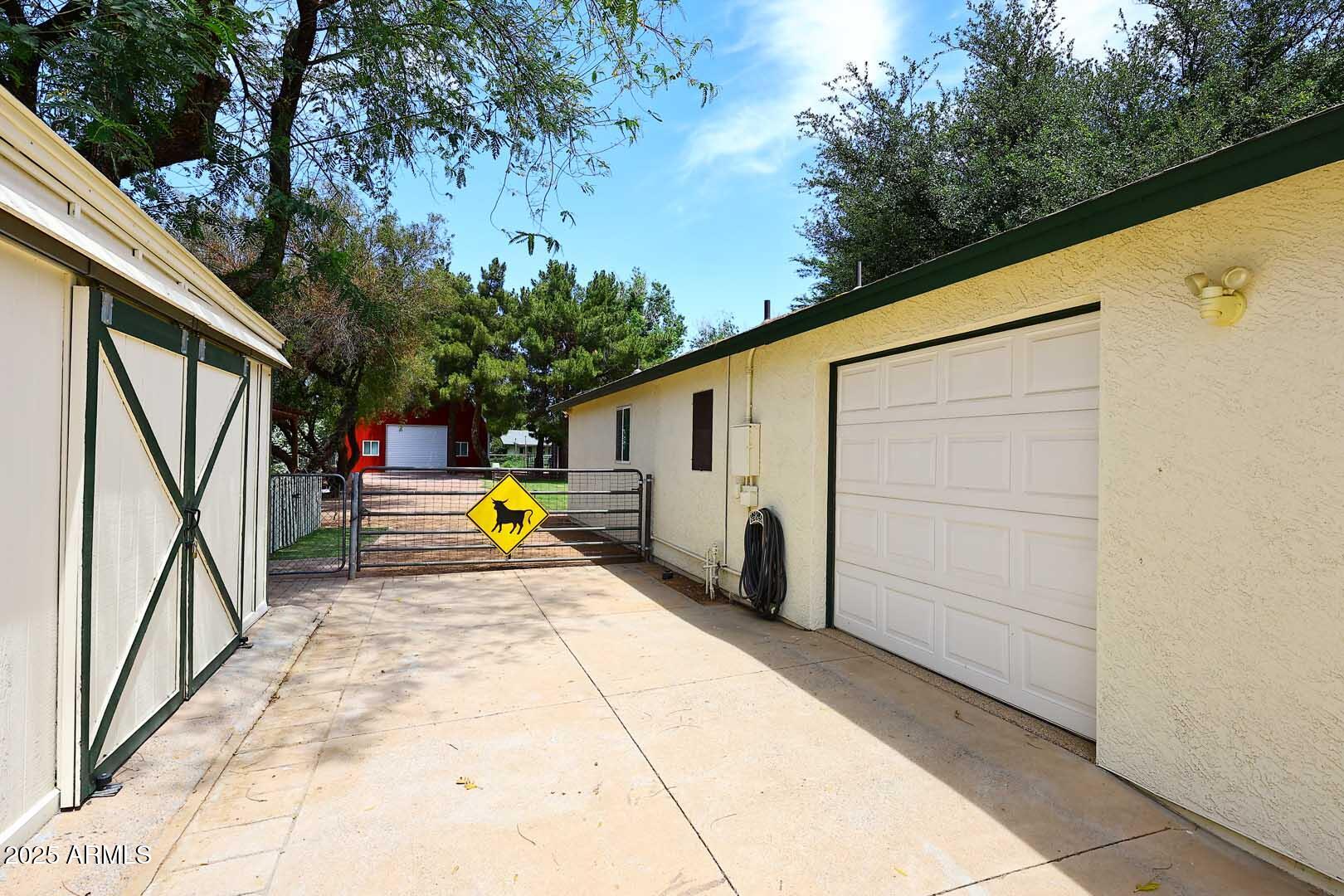 17730 East Brooks Farm Road Gilbert, AZ 85298 - Photo 51 of 83 Garage Passthrough2
