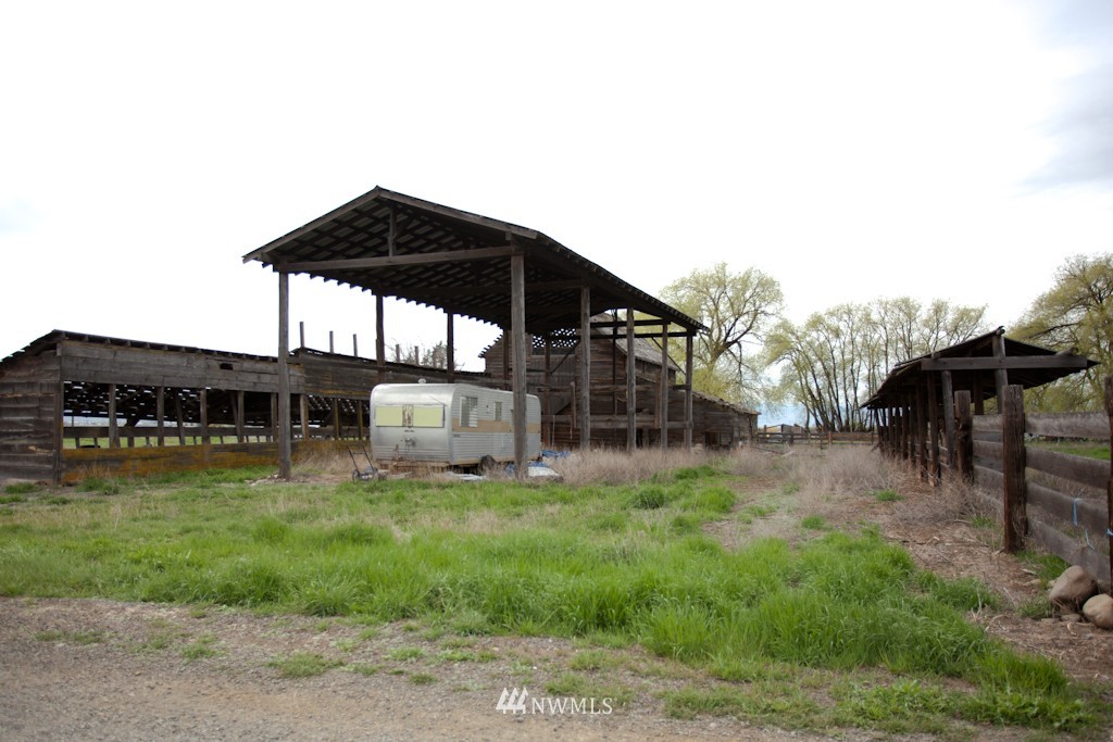 8641 Brick Mill Road Ellensburg, WA 98926 - Photo 20 of 21 Gallery Image 20