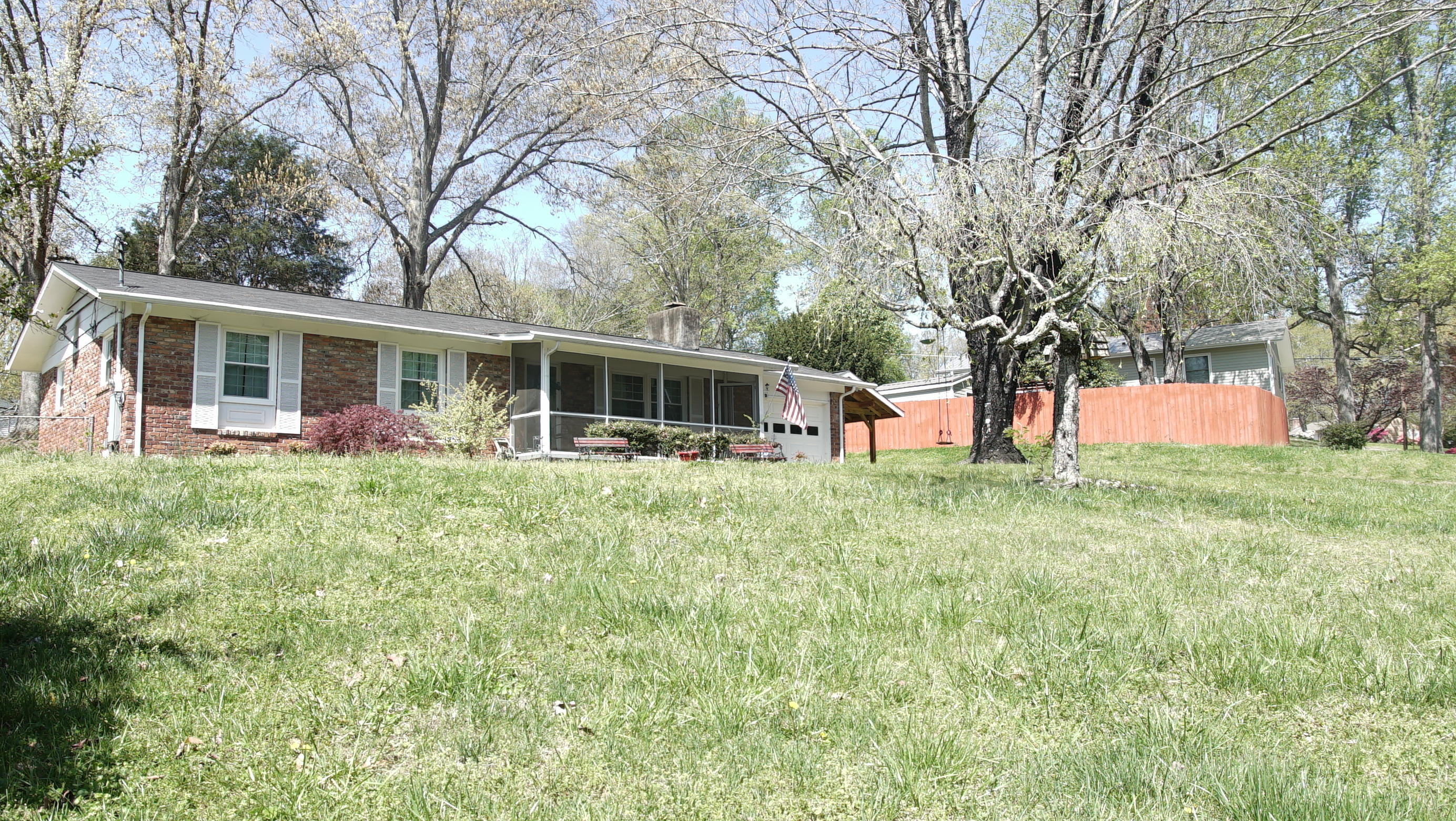 4516 Robindale Road Knoxville, TN 37921 - Photo 2 of 13 Front - 2