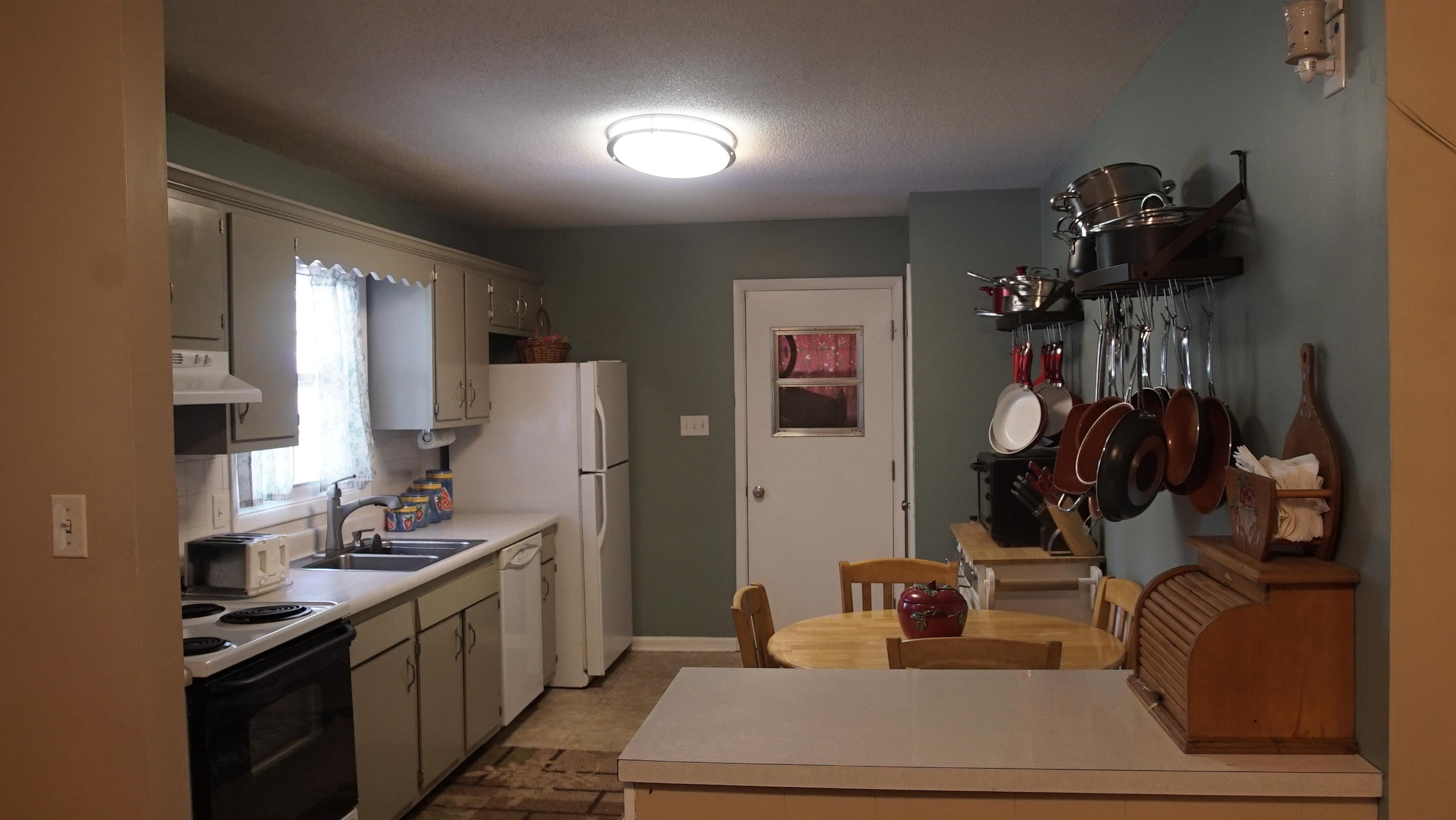 4516 Robindale Road Knoxville, TN 37921 - Photo 7 of 13 Kitchen