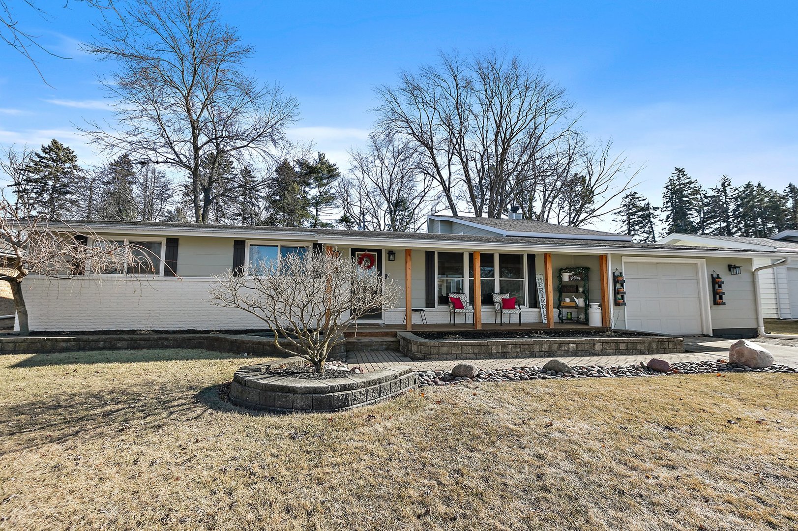 1900 Perry Court Sycamore, IL 60178 - Photo 1 of 43 Gallery Image 1