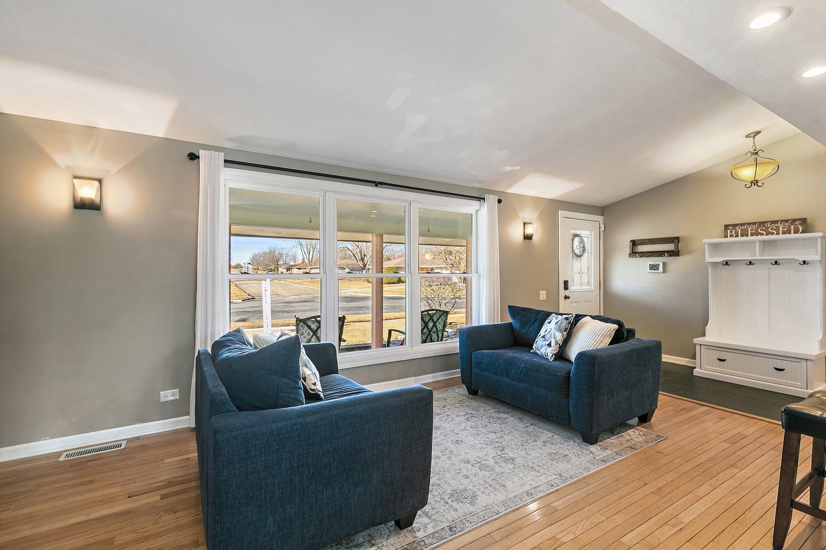 1900 Perry Court Sycamore, IL 60178 - Photo 4 of 43 Gallery Image 4