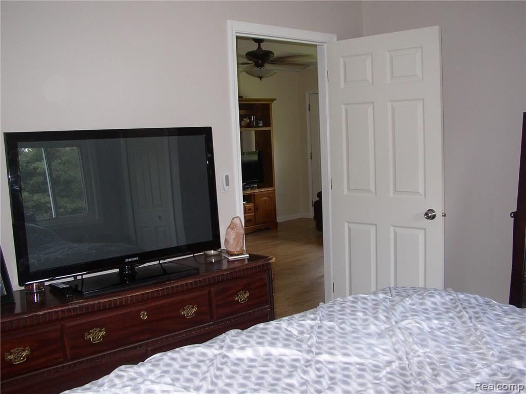 1448 North Maple Leaf Road Lapeer, MI 48446 - Photo 35 of 45 P7170036.JPG
