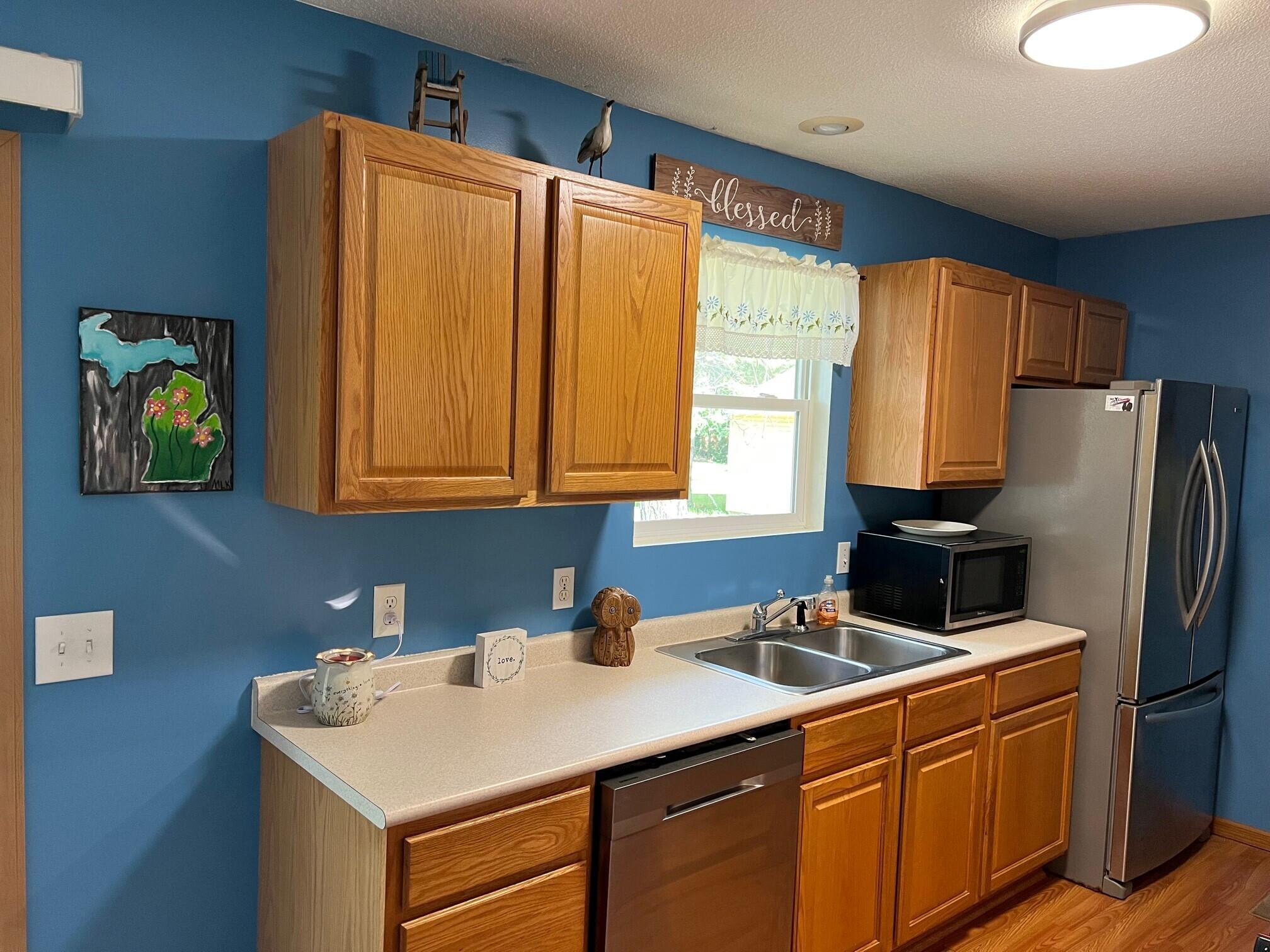 1628 Riblet Street Muskegon, MI 49445 - Photo 8 of 16 7