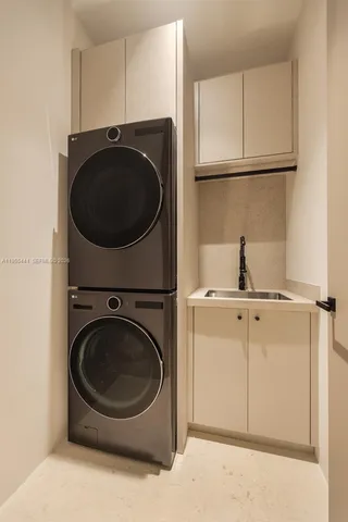 $2,800,000 | 3144 Elizabeth Street, Coconut Grove, FL 33133