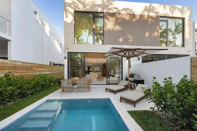 $2,800,000 | 3144 Elizabeth Street, Coconut Grove, FL 33133