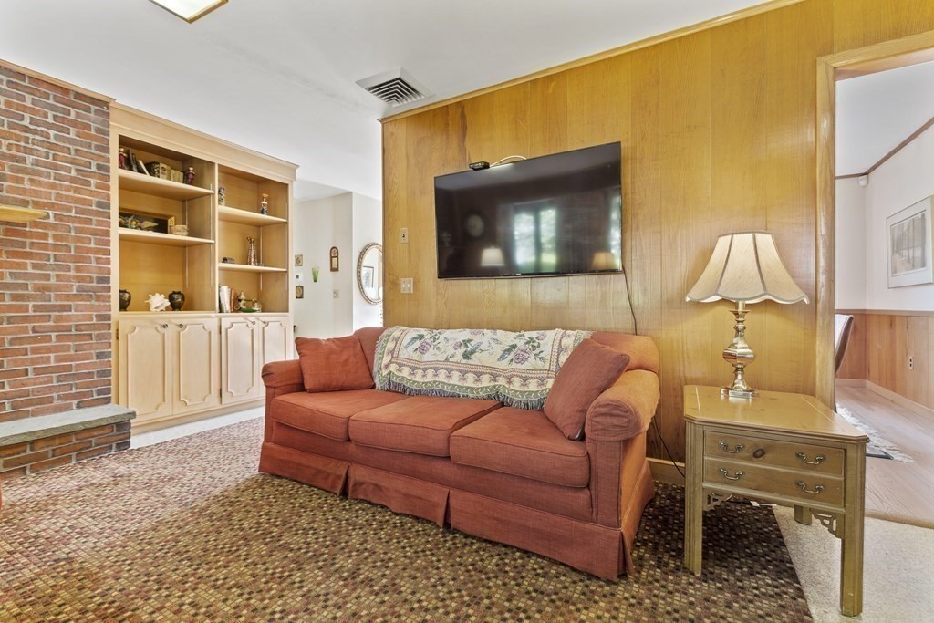 8 Wahtera Road Peabody, MA 01960 - Photo 13 of 39 Gallery Image 13