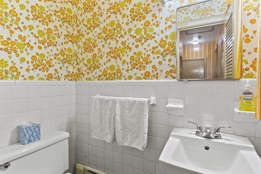 8 Wahtera Road Peabody, MA 01960 - Photo 18 of 39 Gallery Image 18