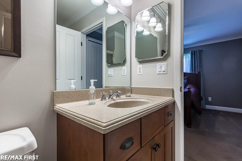 2096 Winchester Road Rochester Hills, MI 48307 - Photo 22 of 49