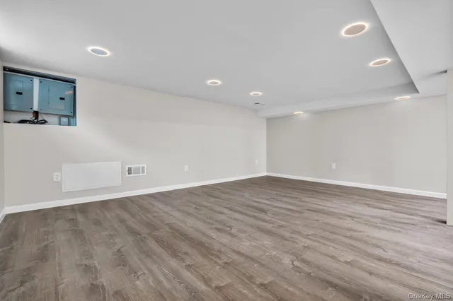 wooden floor in an empty room with wooden floor