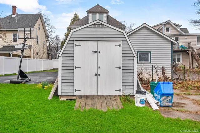 a front view of house with yard