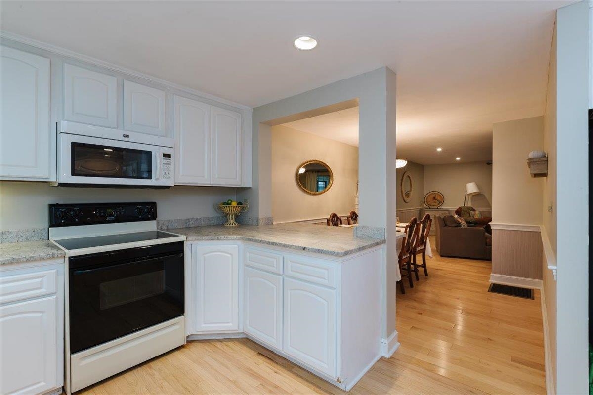 20 Coach Road Exeter, NH 03833 - Photo 7 of 37