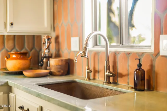 $3,125,000 | 10802 Oak Knoll Road, Ojai, CA 93023