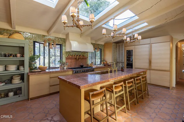 $3,125,000 | 10802 Oak Knoll Road, Ojai, CA 93023
