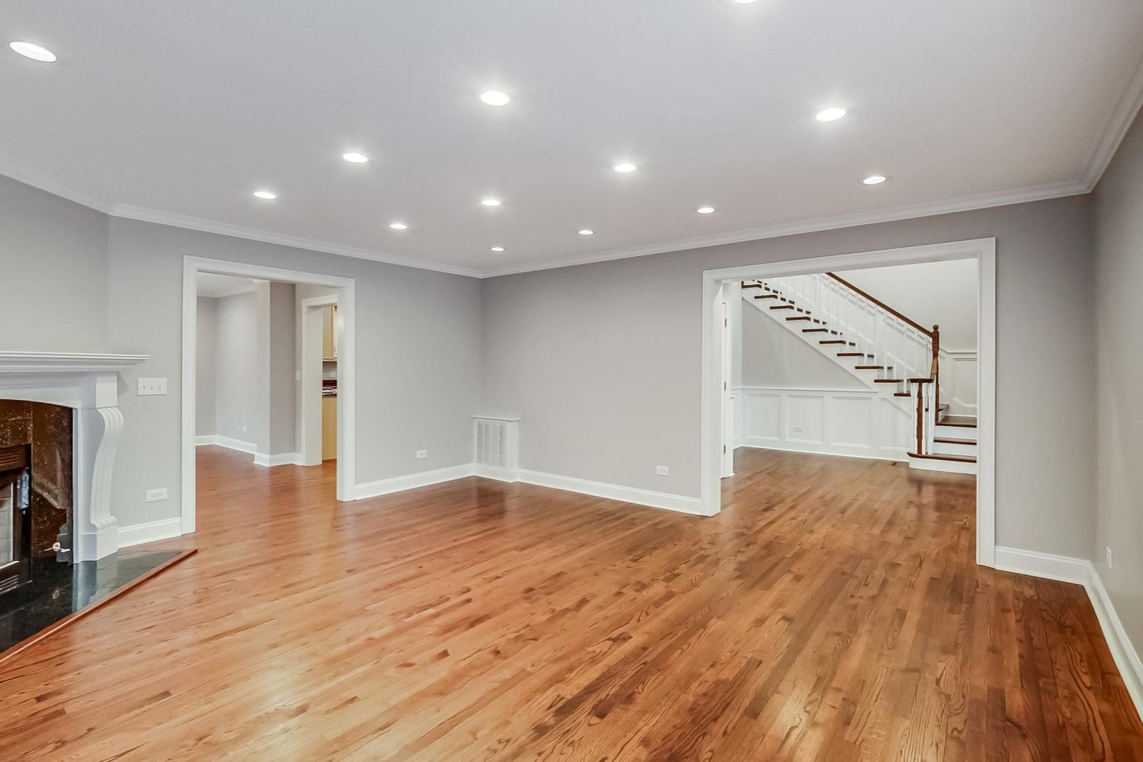 805 Meadow Road Northbrook, IL 60062 - Photo 8 of 42