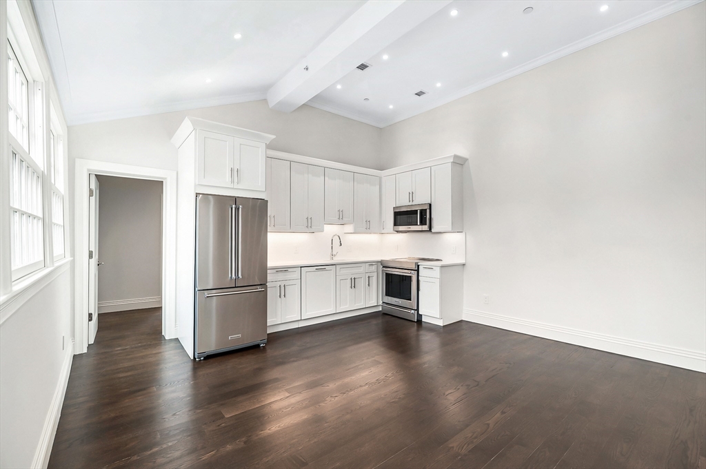 1 School Street, Unit R11 Manchester, MA 01944 - Photo 3 of 13