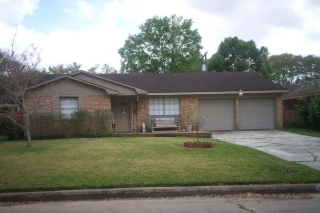 $279,000 | 118 Outlook Drive, Houston, TX 77034