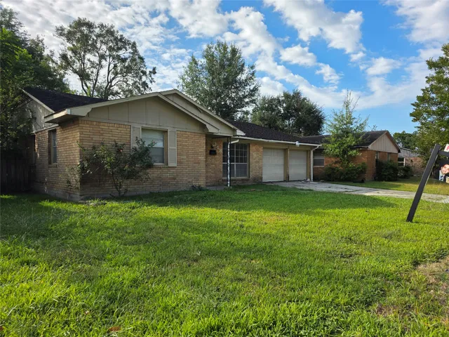 $279,000 | 118 Outlook Drive, Houston, TX 77034