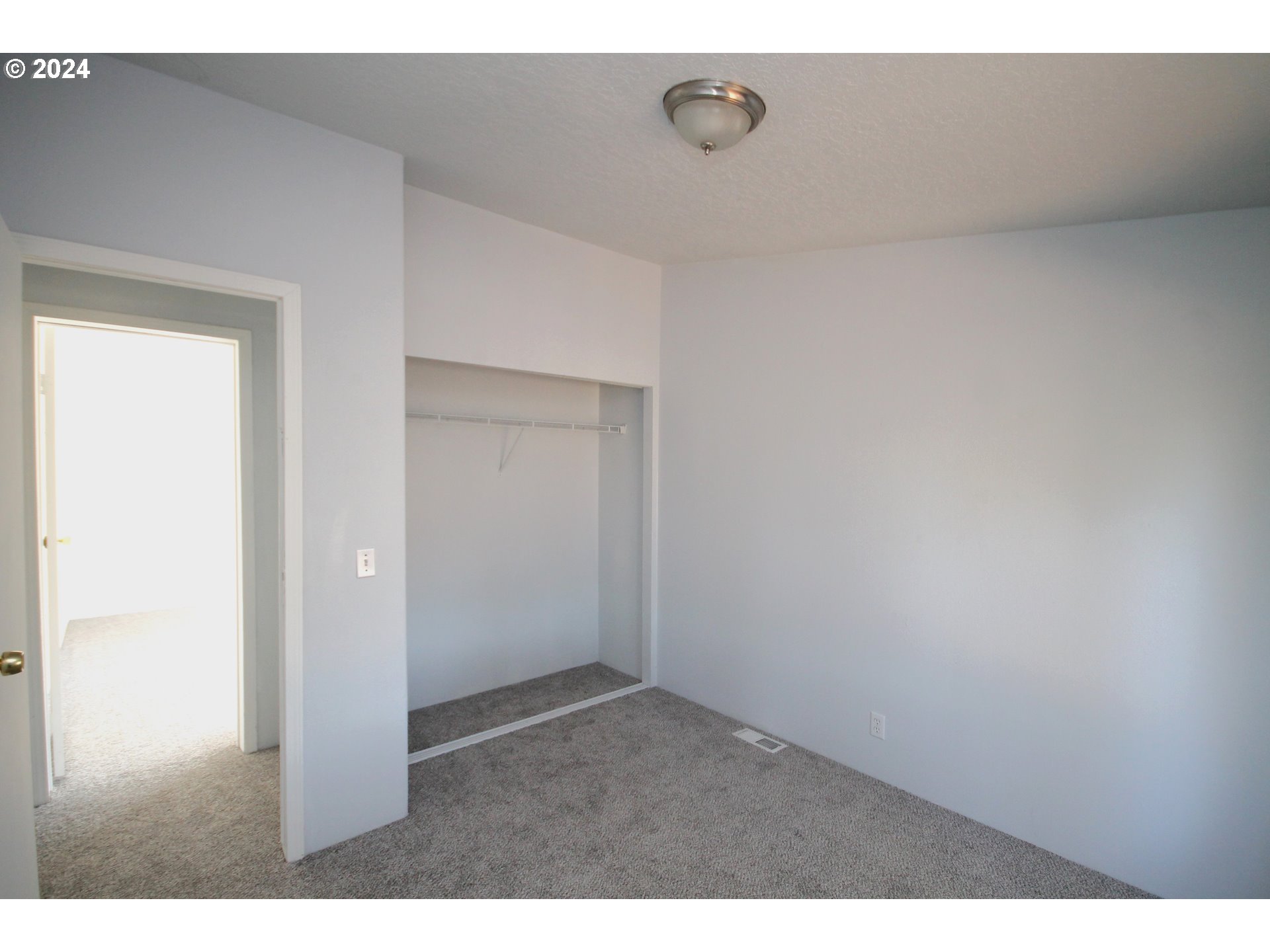 1500 South Sandoz Road, Unit 13 Newberg, OR 97132 - Photo 23 of 35 Bedroom
