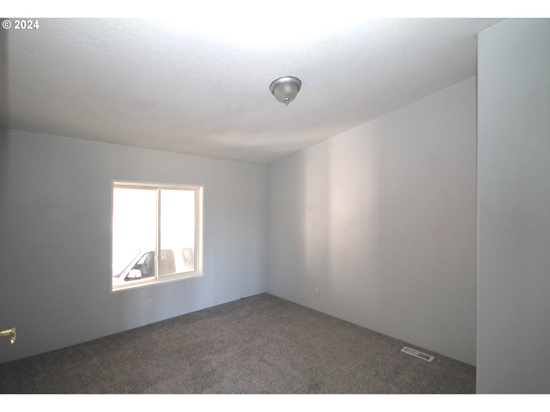 1500 South Sandoz Road, Unit 13 Newberg, OR 97132 - Photo 34 of 35 Den/Office