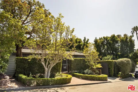 $2,395,000 | 6424 Ivarene Avenue, Los Angeles, CA 90068
