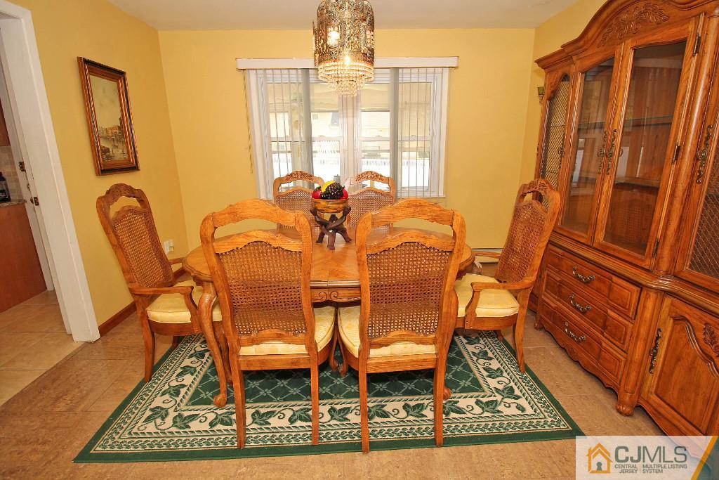 865 Inman Avenue Edison, NJ 08820 - Photo 11 of 25 Gallery Image 11