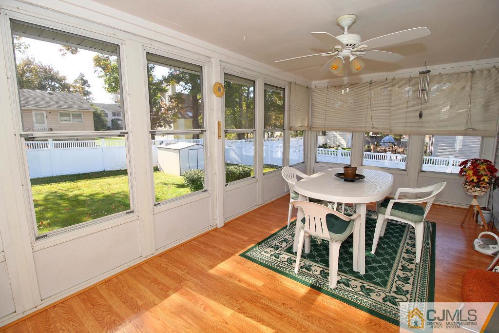 865 Inman Avenue Edison, NJ 08820 - Photo 19 of 25 Gallery Image 19