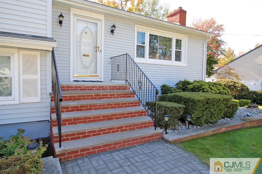865 Inman Avenue Edison, NJ 08820 - Photo 5 of 25 Gallery Image 5