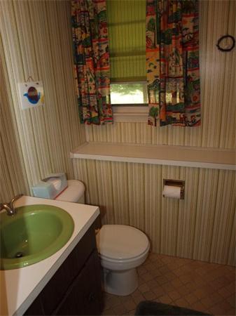 1 Gloversbrook Road Randolph, MA 02368 - Photo 20 of 22 Gallery Image 20