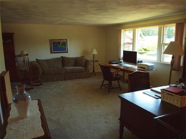 1 Gloversbrook Road Randolph, MA 02368 - Photo 3 of 22 Gallery Image 3