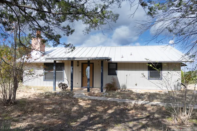 $375,000 | 1318 Kc 3151, Junction, TX 76849