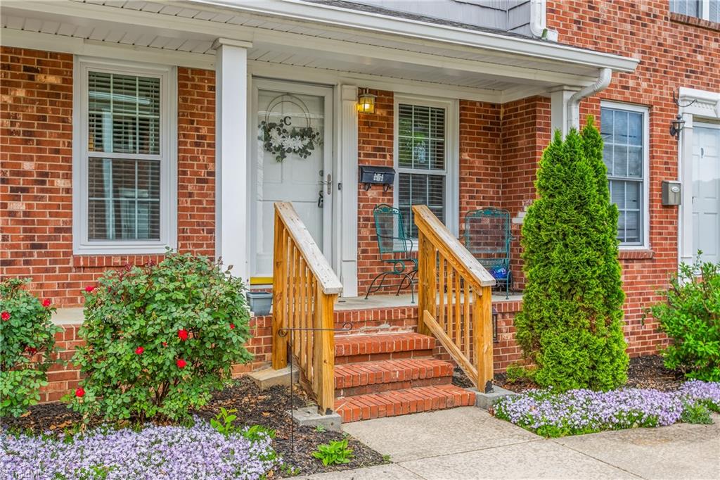 1007 Robinhood Road, Unit C High Point, NC 27262 - Photo 2 of 25