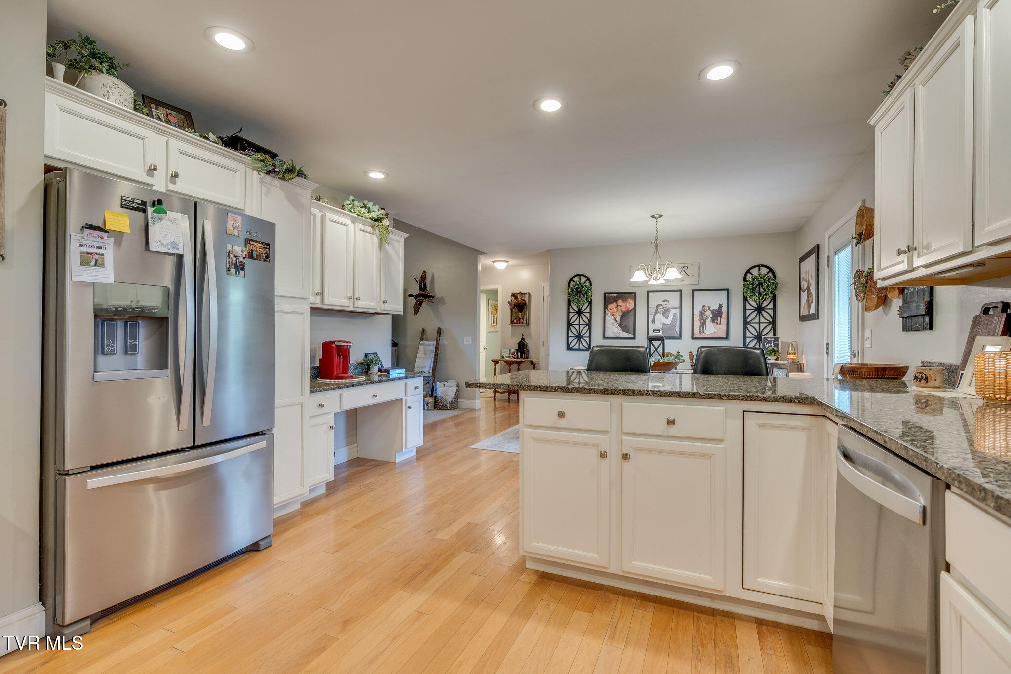 316 Montezuma Road Kingsport, TN 37664 - Photo 12 of 31 010