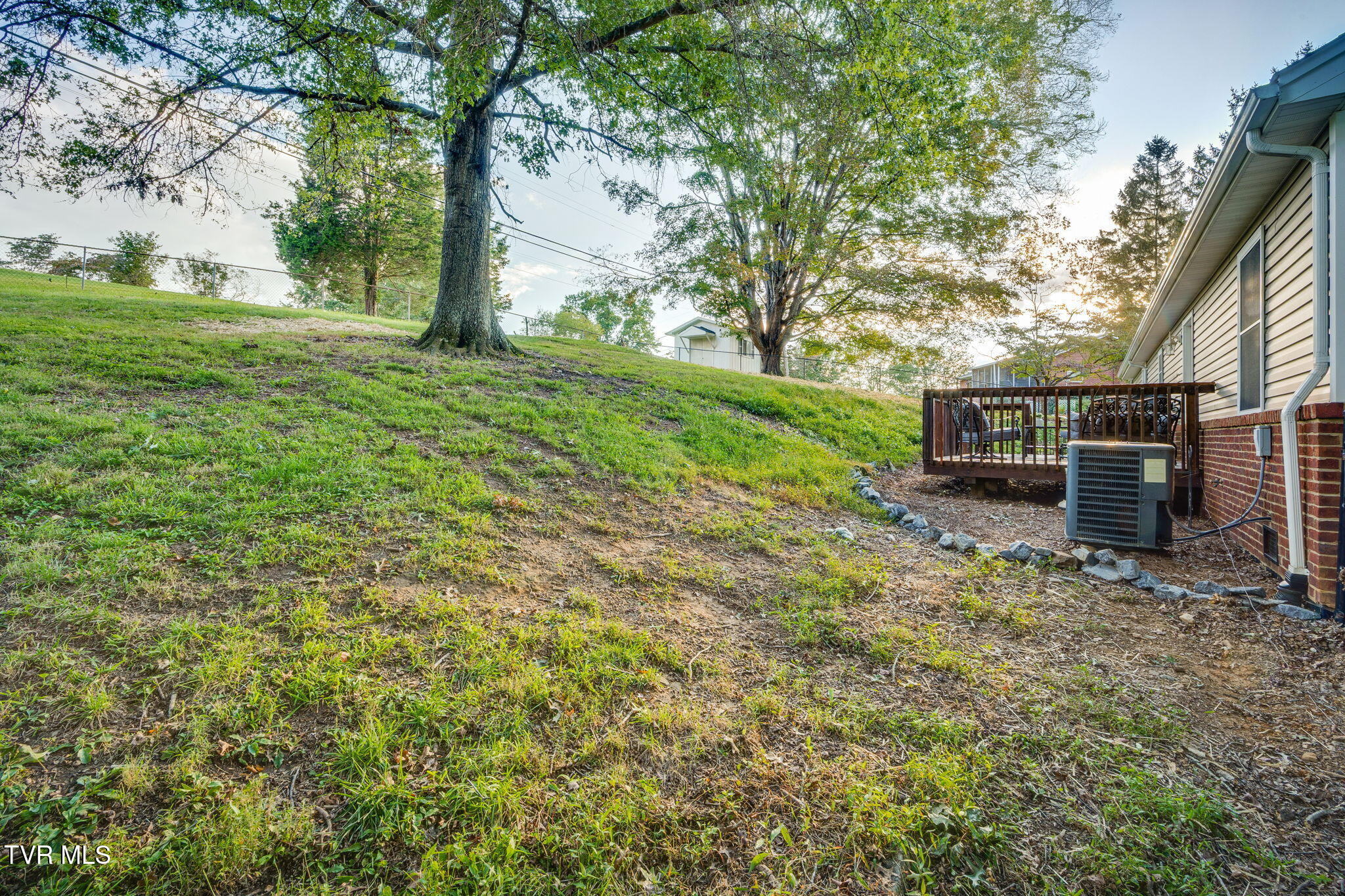 316 Montezuma Road Kingsport, TN 37664 - Photo 26 of 31 023