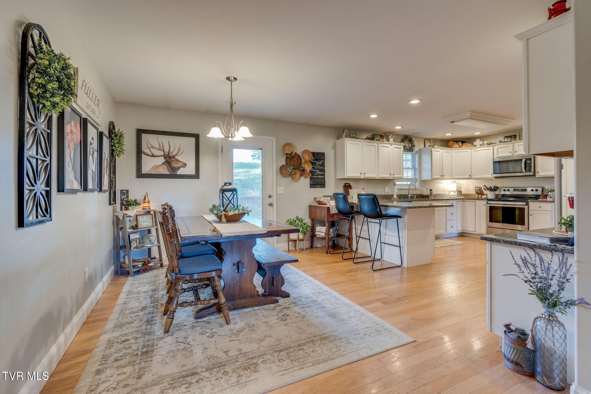 316 Montezuma Road Kingsport, TN 37664 - Photo 7 of 31 005