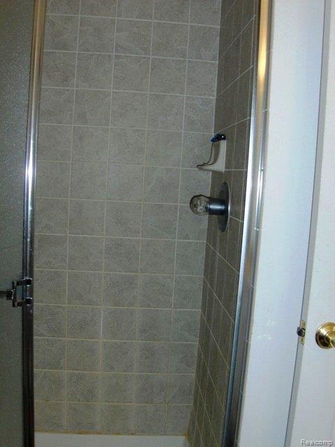 3727 Oakmonte Boulevard, Unit 2 Rochester, MI 48306 - Photo 17 of 21 3727 Oakmonte16.JPG
