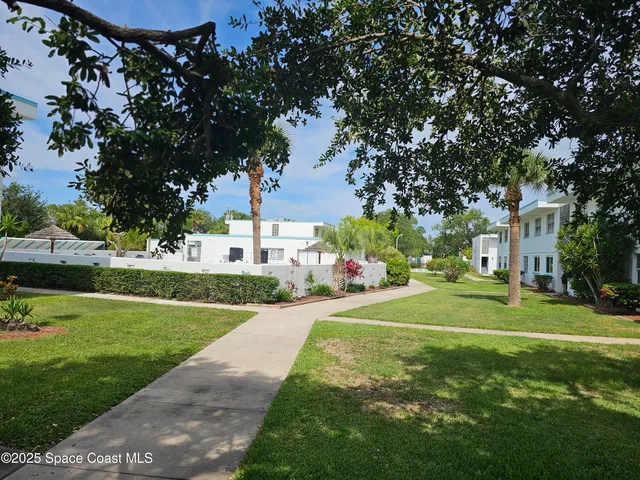 $1,300 | 8401 North Atlantic Avenue, Unit E4, Cape Canaveral, FL 32920