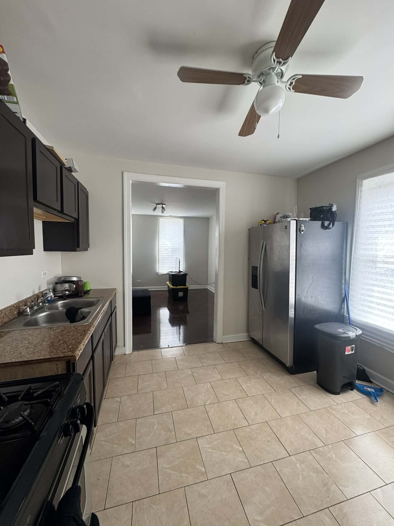 9710 South Genoa Avenue Chicago, IL 60643 - Photo 4 of 10
