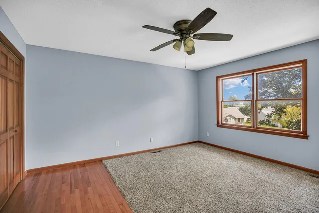 $299,900 | 10 Dunlap Woods, Sidney, IL 61877