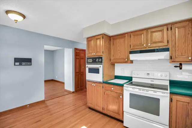 $299,900 | 10 Dunlap Woods, Sidney, IL 61877