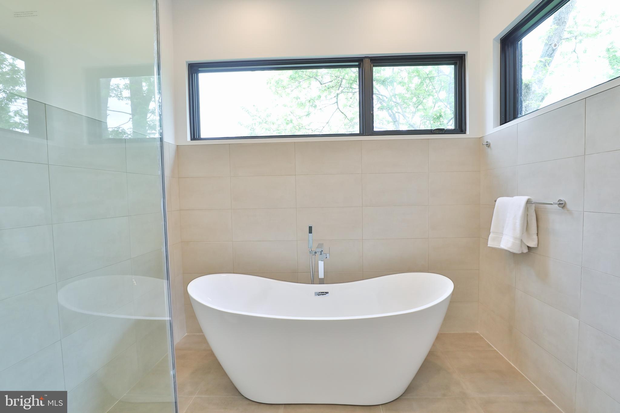 5915 Greentree Road Bethesda, MD 20817 - Photo 25 of 70