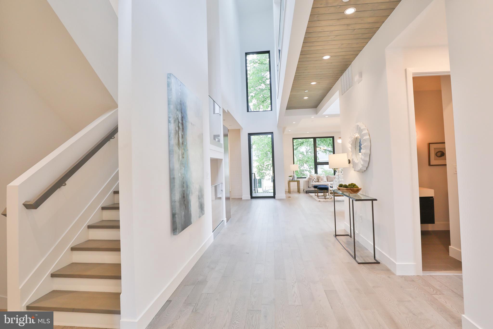 5915 Greentree Road Bethesda, MD 20817 - Photo 6 of 70