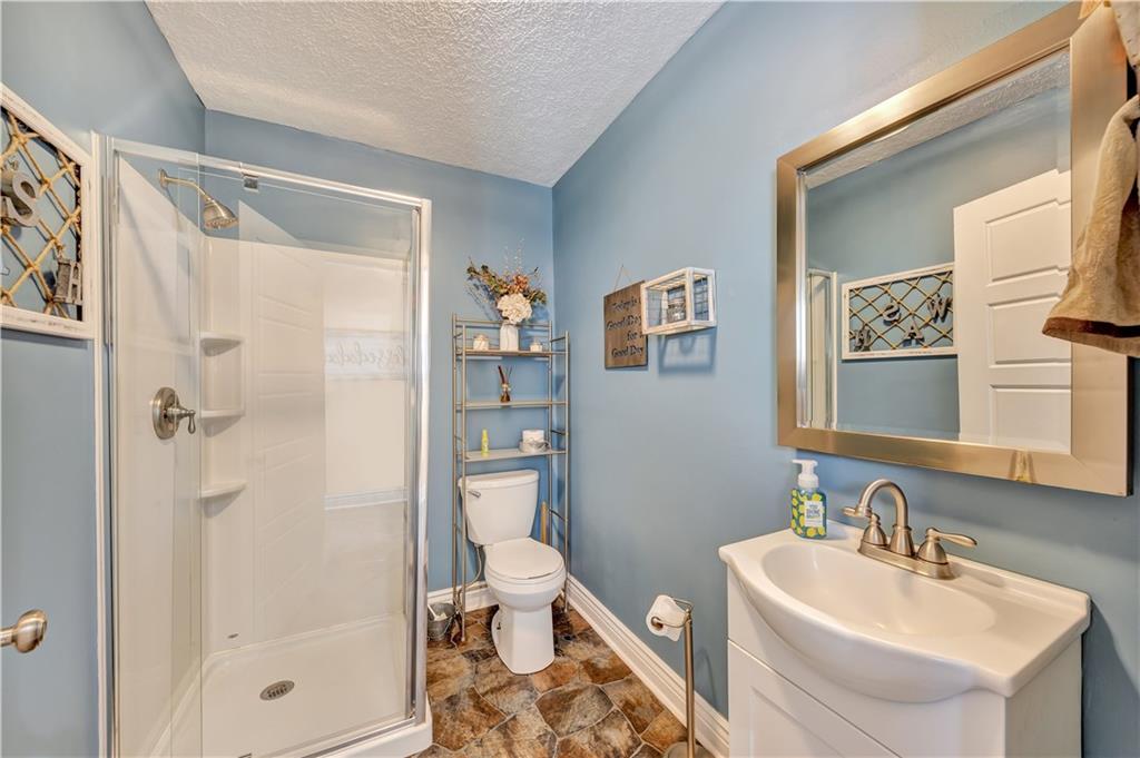 387 Vermont Avenue Rochester, PA 15074 - Photo 11 of 25 Gallery Image 11