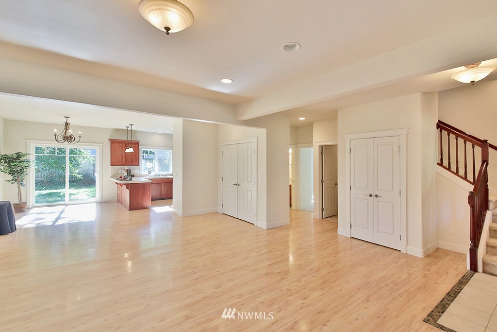 1822 East Watkins Road Freeland, WA 98249 - Photo 5 of 25 a view of a livingroom with furniture window and wooden floor