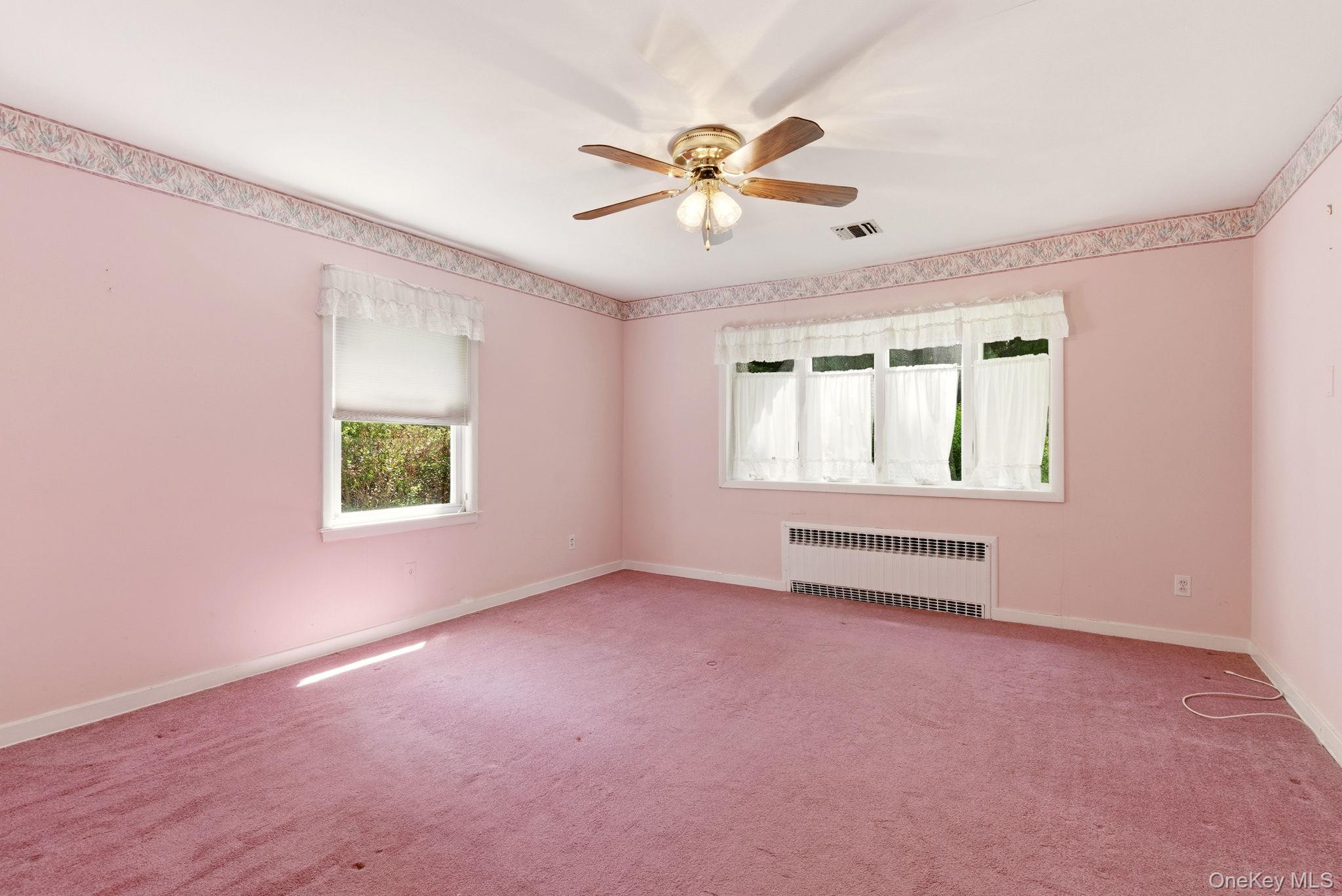 380 Duck Pond Road Locust Valley, NY 11560 - Photo 27 of 41 1st floor master-sized en-suite with full bath