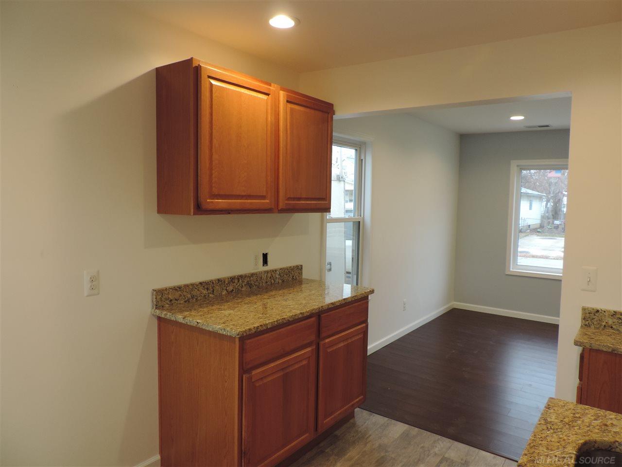 8268 Timken Avenue Warren, MI 48089 - Photo 4 of 13 31366822-3.JPG