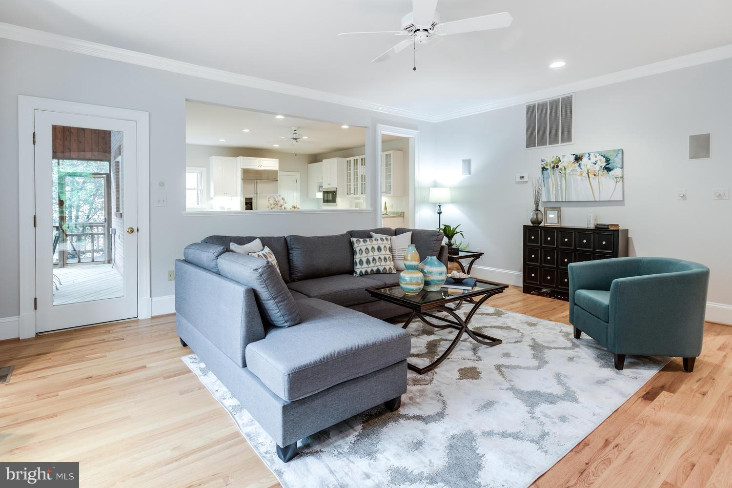 1021 Towlston Road McLean, VA 22102 - Photo 8 of 29 Family Room