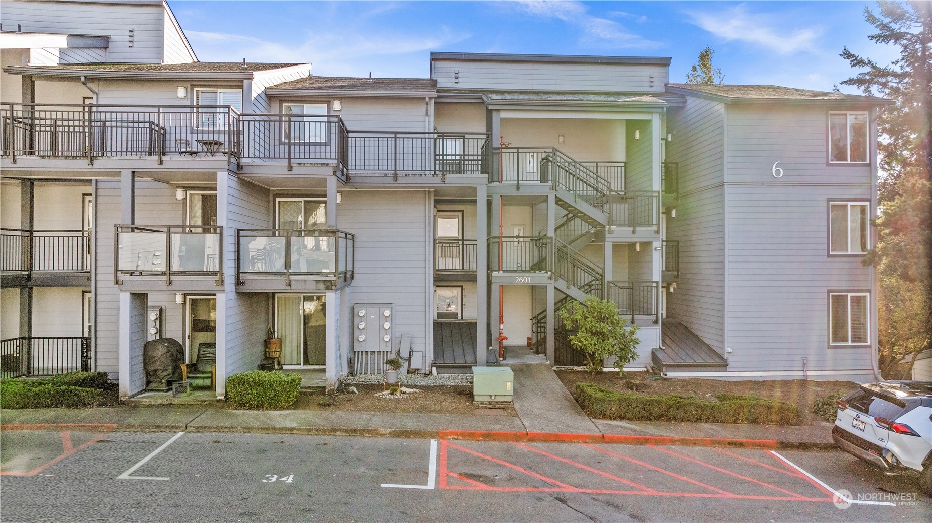 2601 Northeast 4th Street, Unit 611 Renton, WA 98056 - Photo 13 of 36 Gallery Image 13